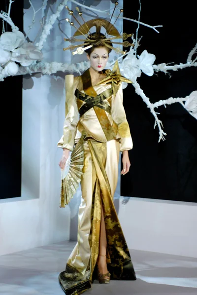Look 39